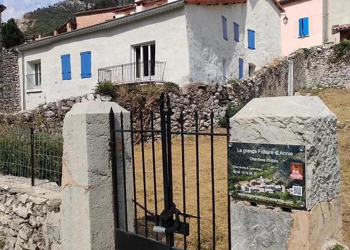 La Grande Fistoire D'annie Couette-café *